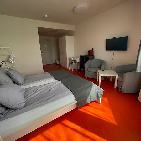 Sovea - Braunau Отель Браунау-ам-Инн