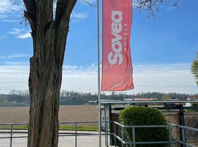 Sovea - Braunau Отель Браунау-ам-Инн